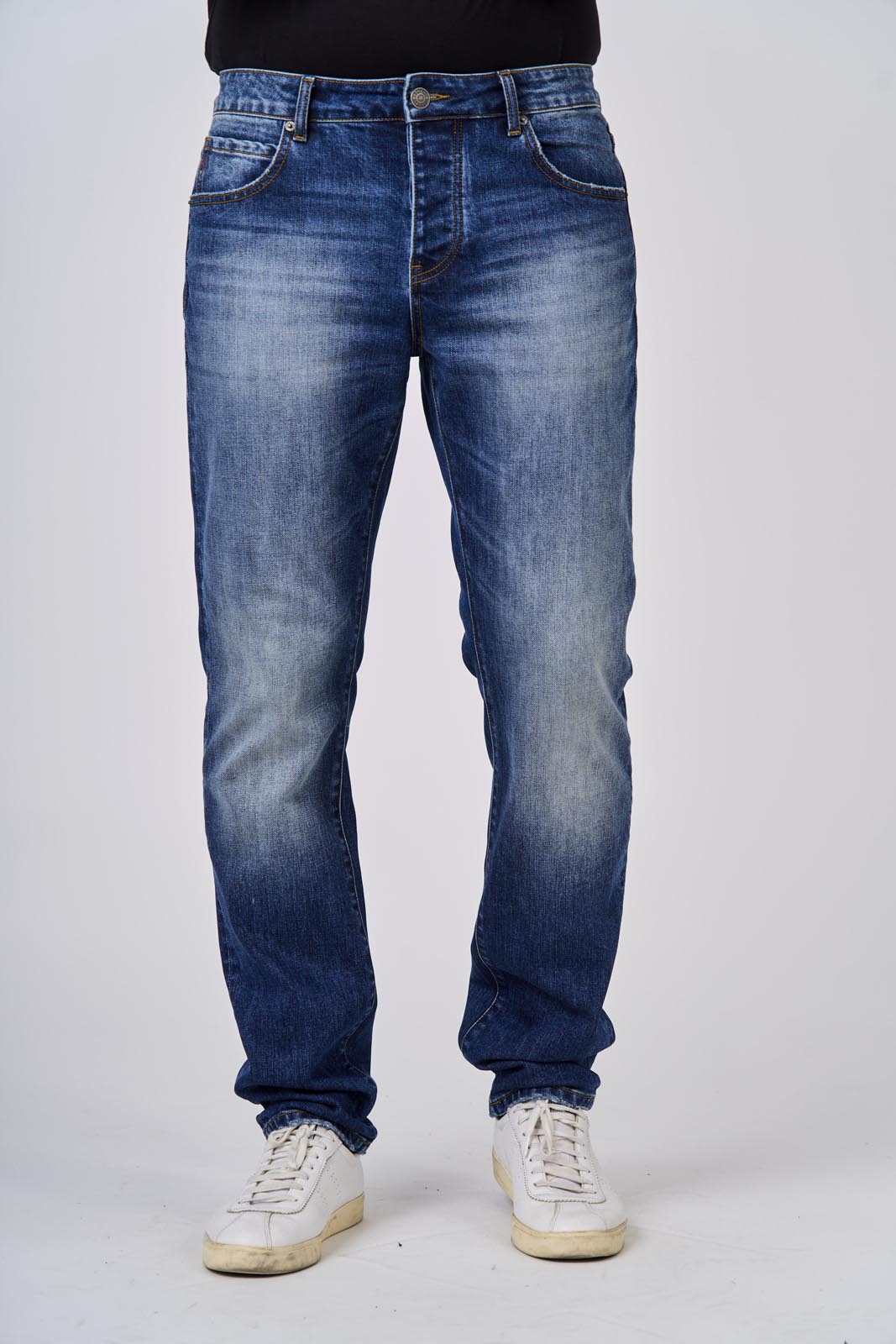Jeans regular fit lavaggio medio