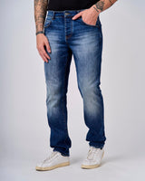 Jeans regular fit lavaggio medio