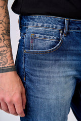 Jeans regular fit lavaggio medio