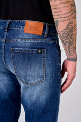 Jeans regular fit lavaggio medio