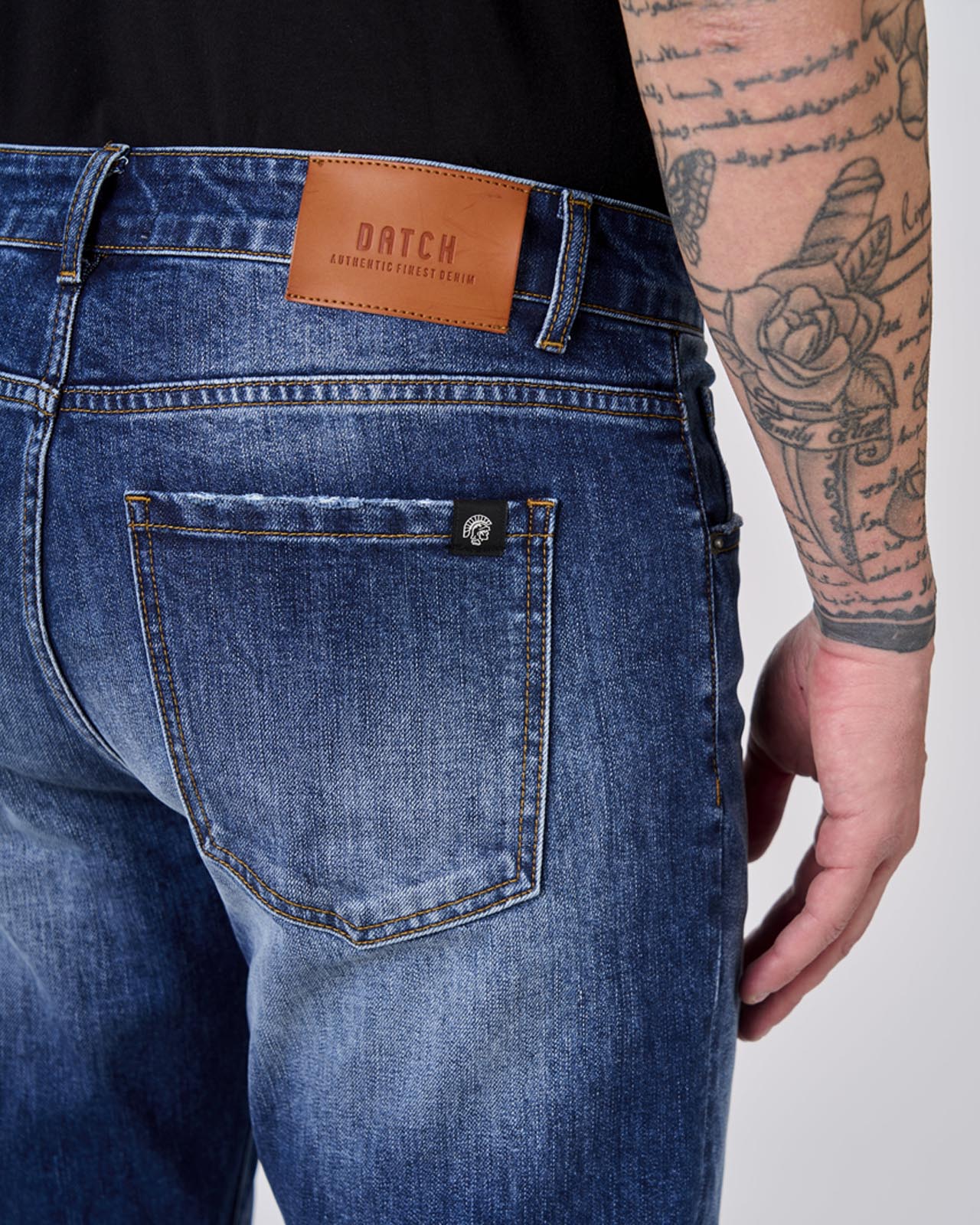 Jeans regular fit lavaggio medio