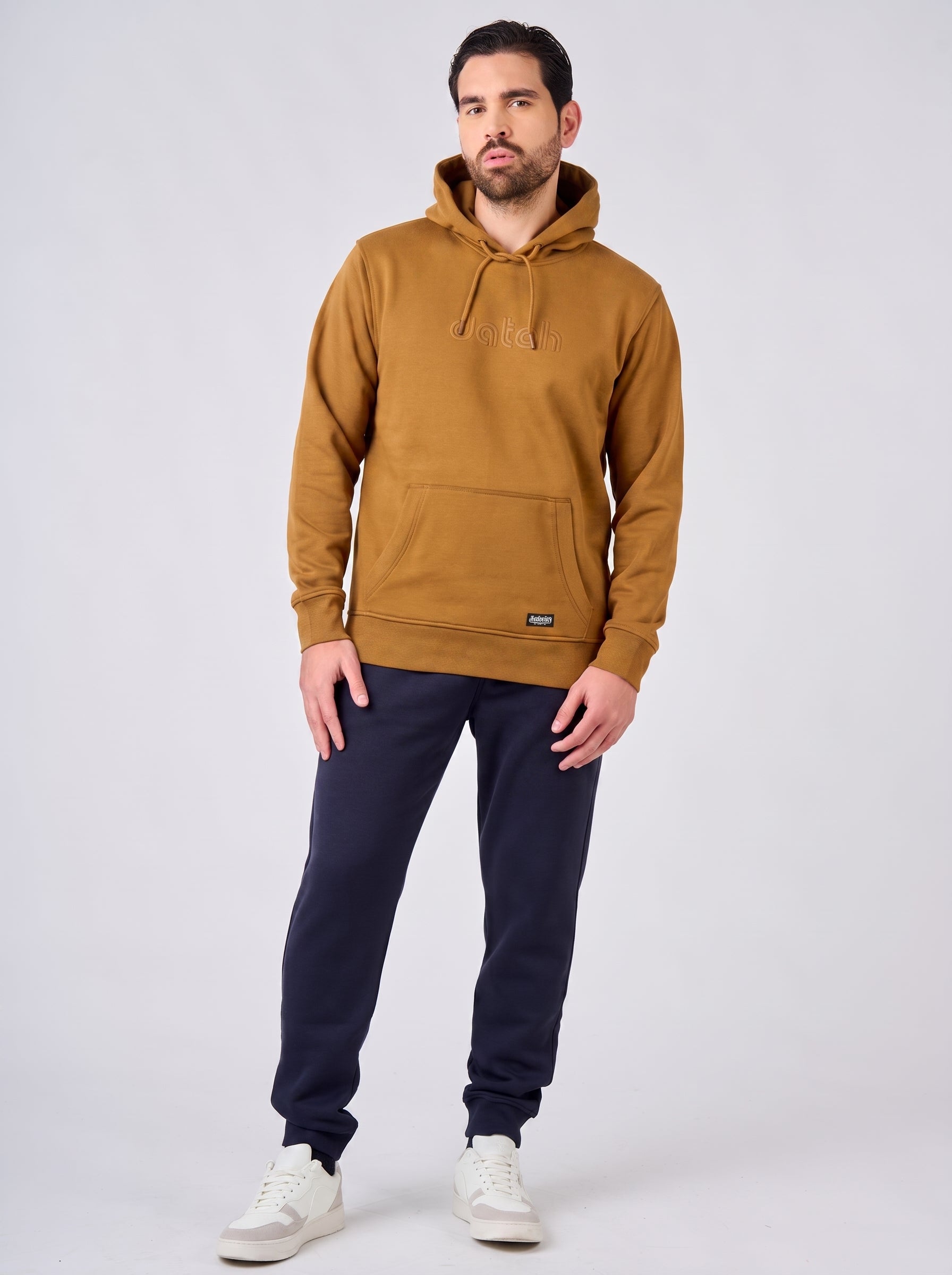 Felpa con cappuccio e logo centrale
