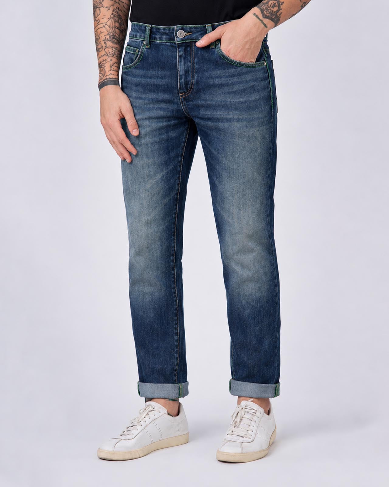 Jeans slim fit tonalità sabbia