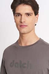 T-shirt con logo centrale tono su tono