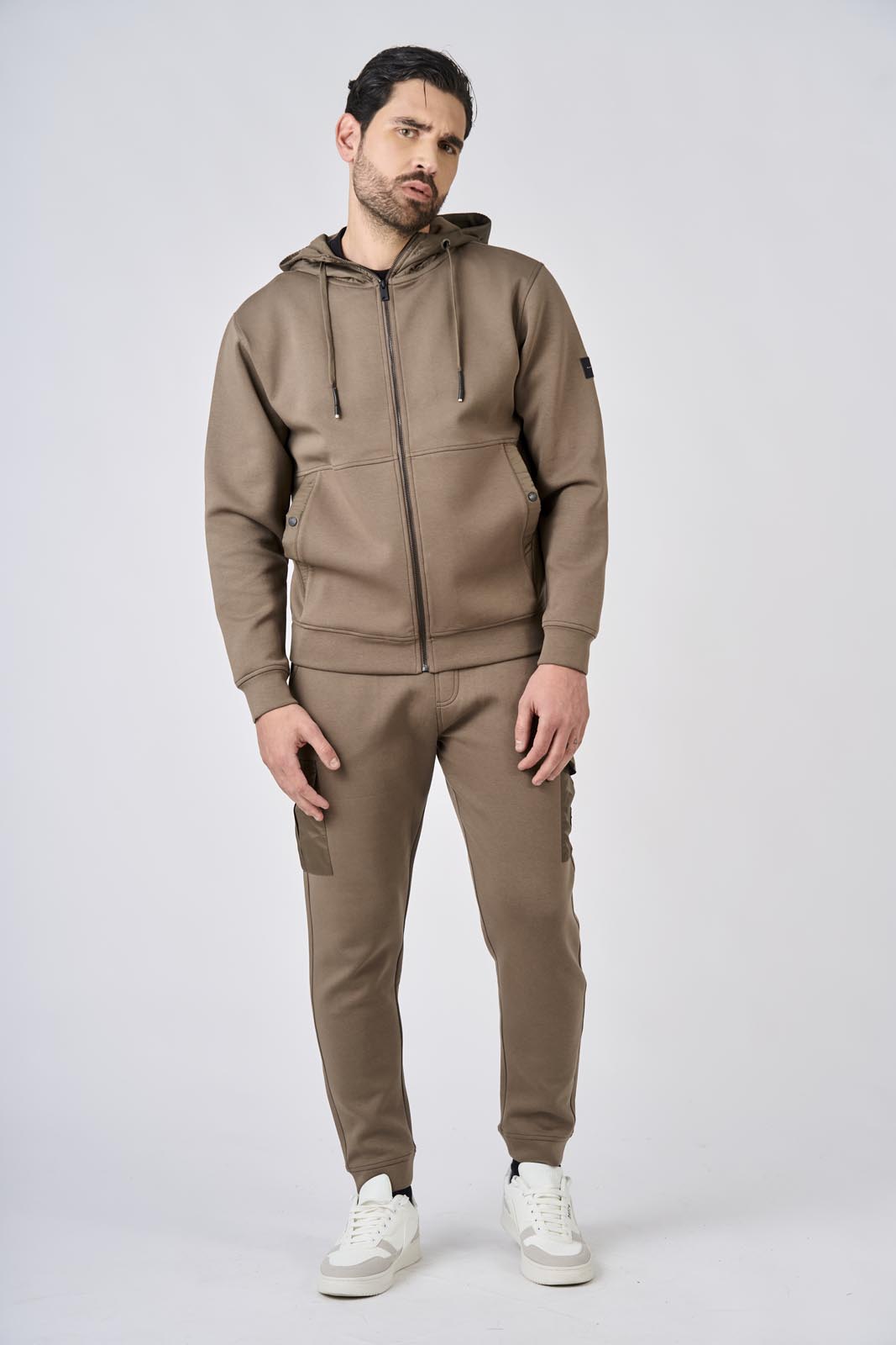 Felpa in interlock con cappuccio e inserti in nylon