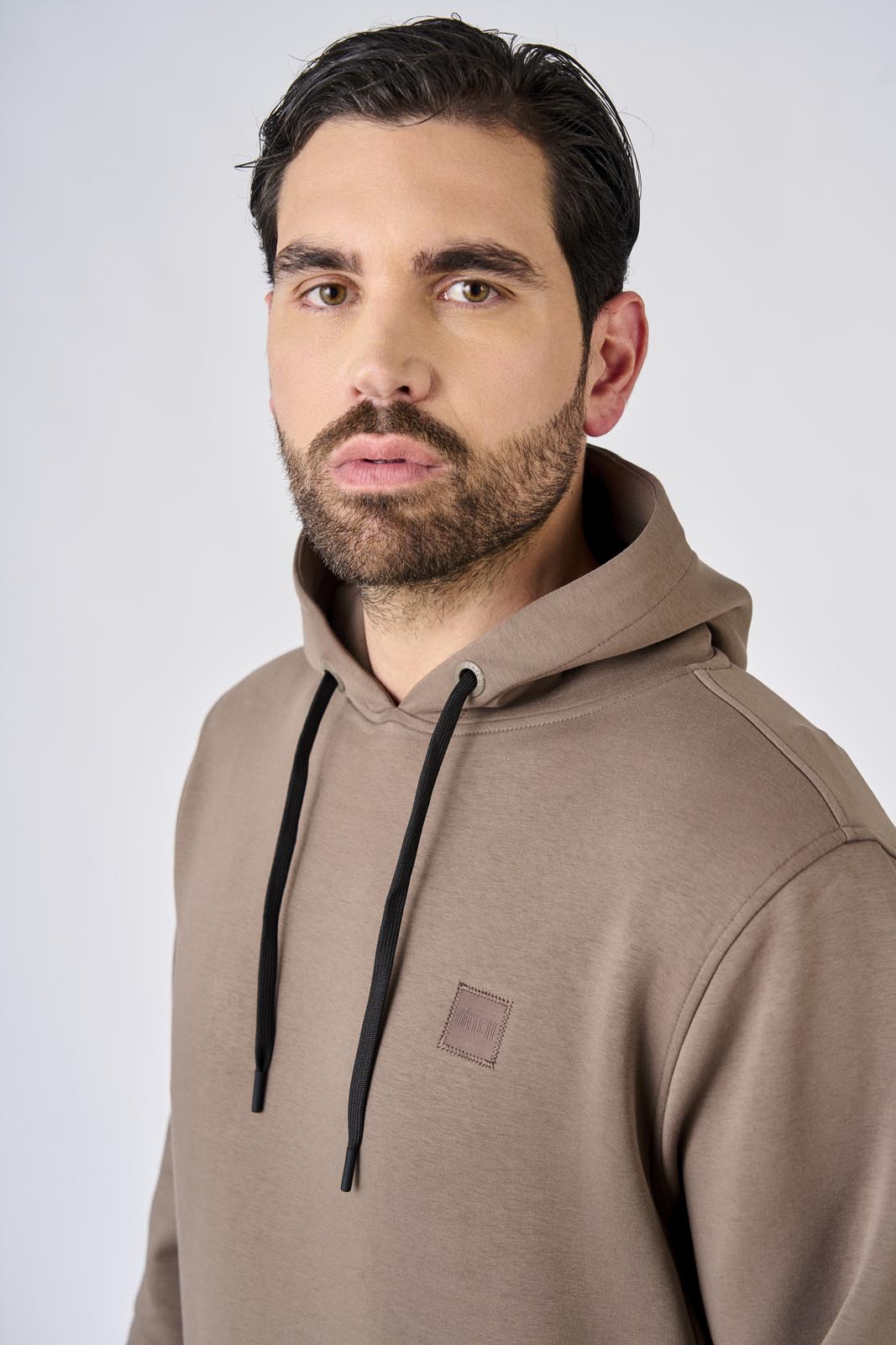 Felpa con cappuccio in interlock con tasche