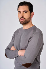 Maglia girocollo con toppe