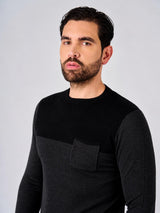 Maglia girocollo bicolore con taschino
