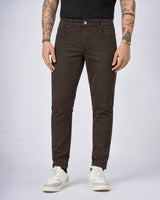 Pantaloni slim fit tinto in capo