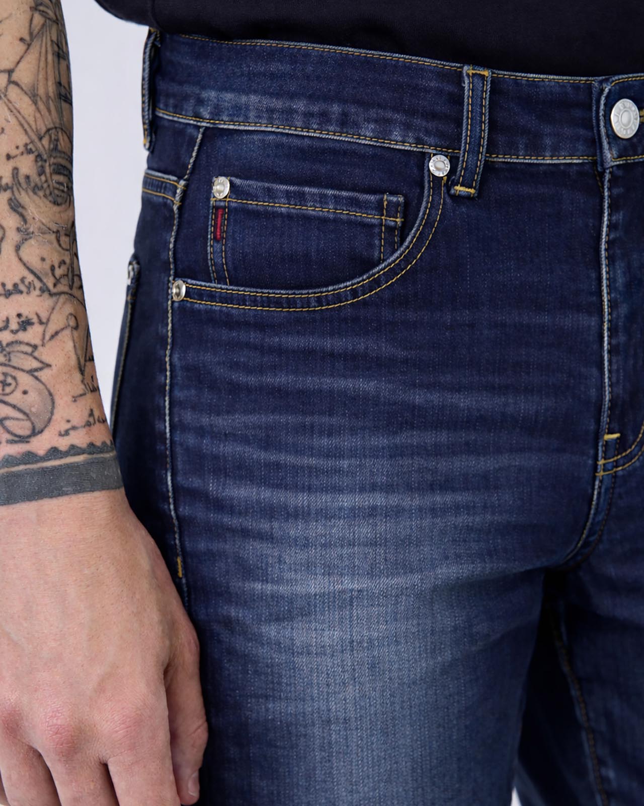 Jeans slim fit lavaggio scuro