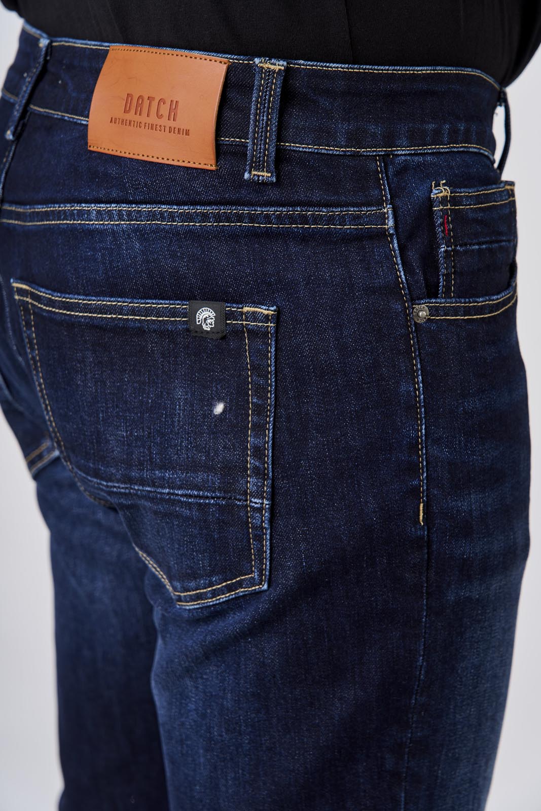Jeans slim fit lavaggio scuro