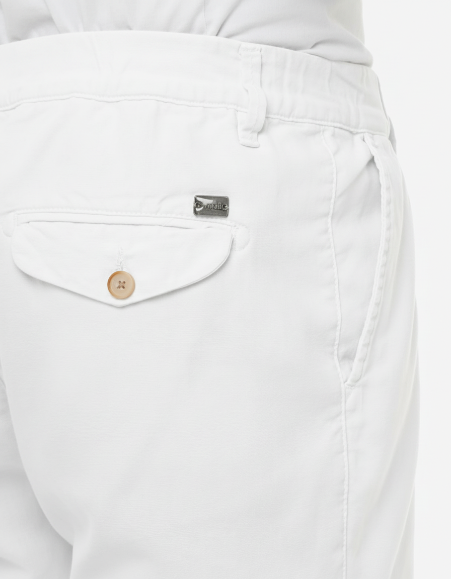 Pantaloni in lino