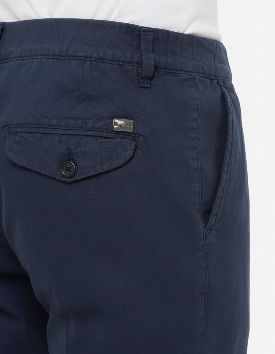 Pantaloni in lino