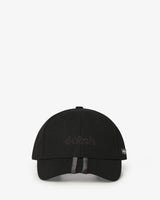 Cappellino con visiera e logo tono su tono