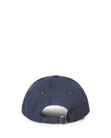 Cappellino con visiera e logo tono su tono