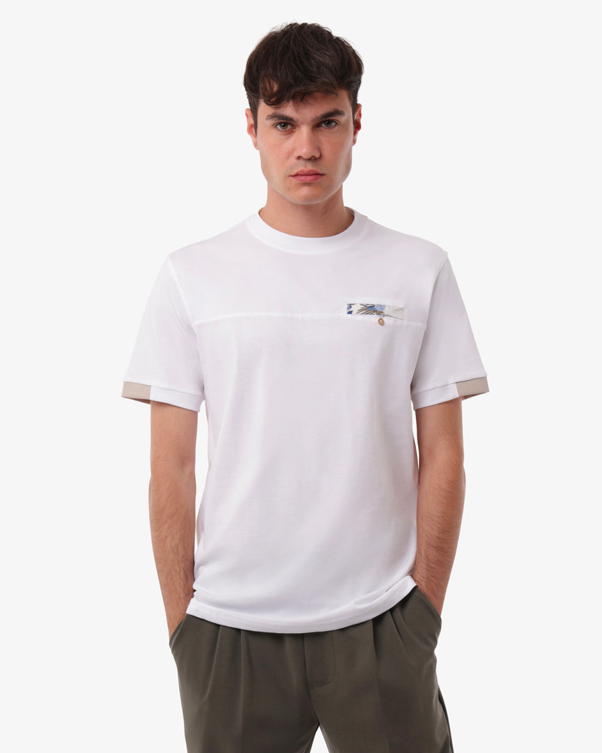 T-Shirt Girocollo con Dettagli