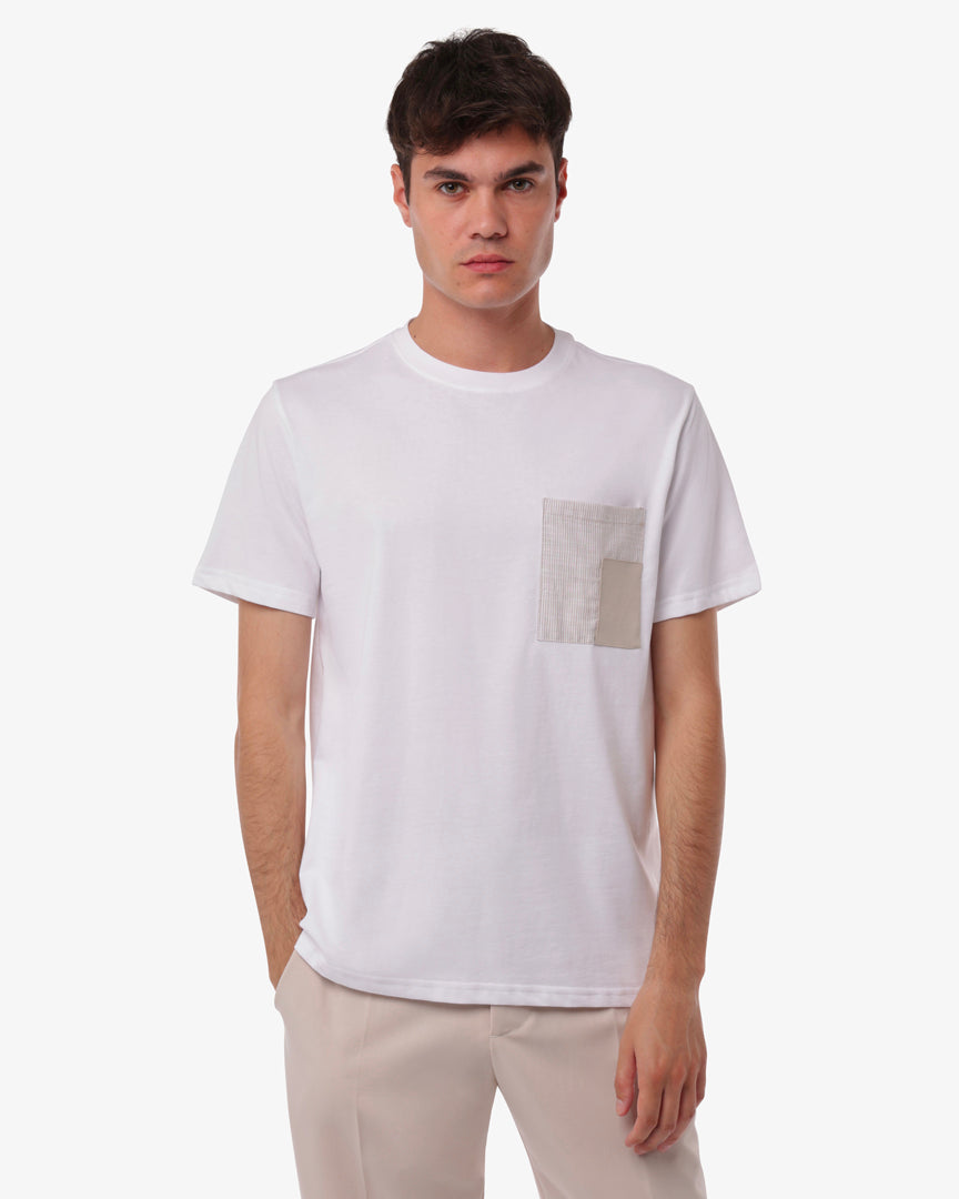 T-shirt con taschino