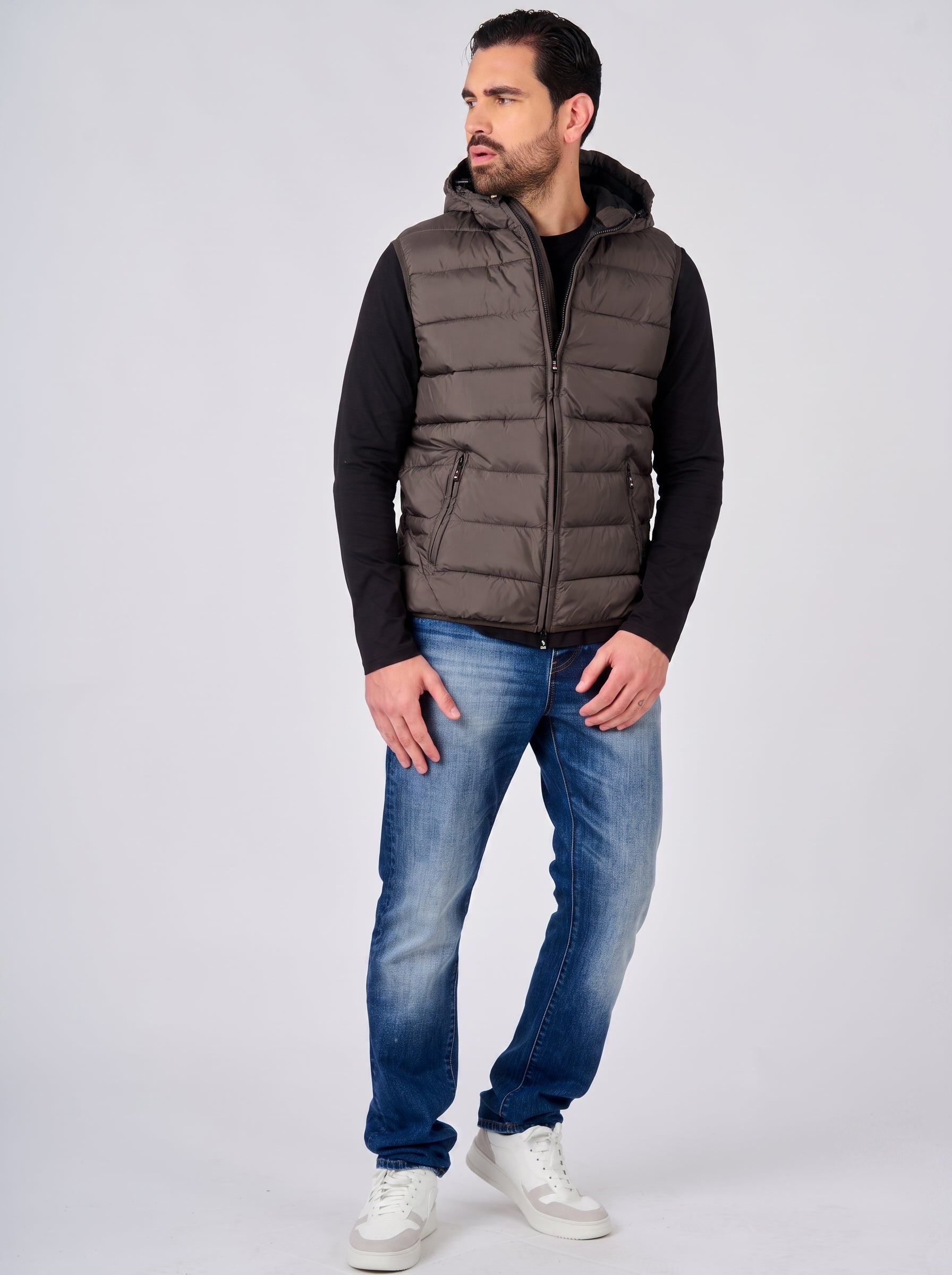 Gilet con cappuccio