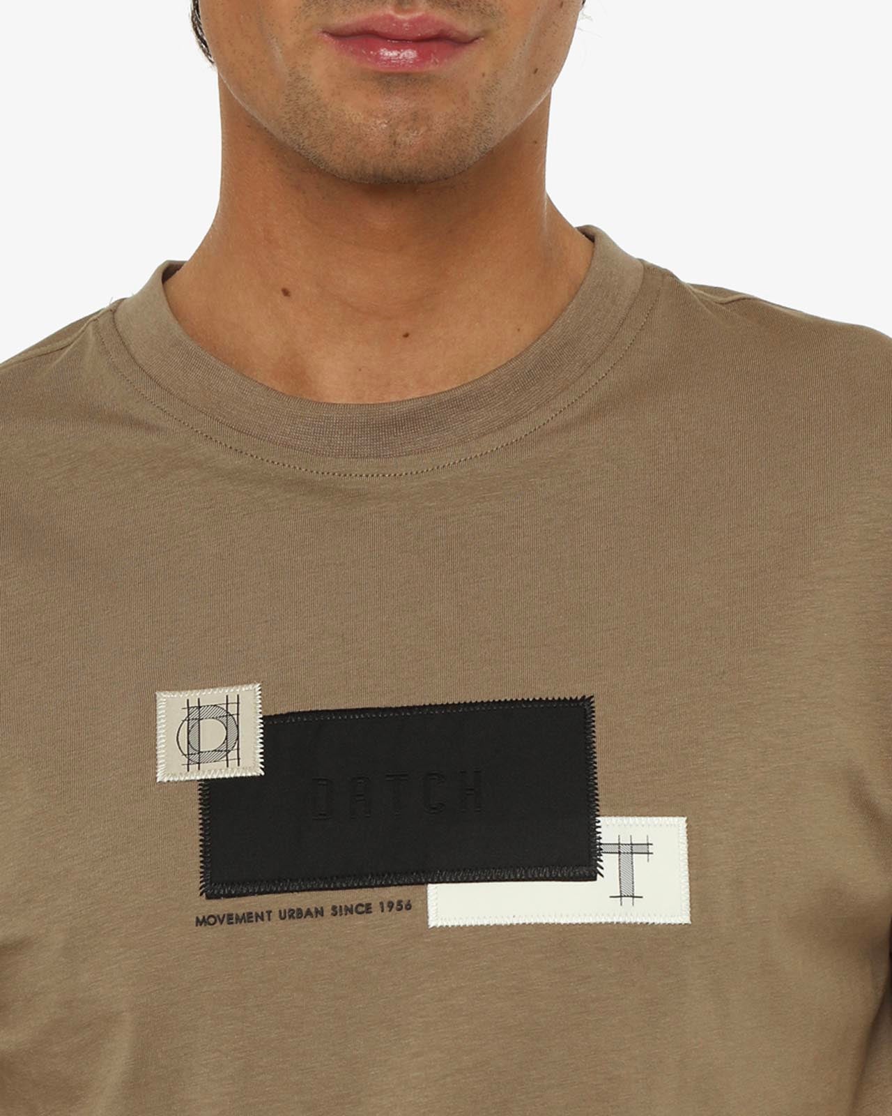 T-shirt movement urban