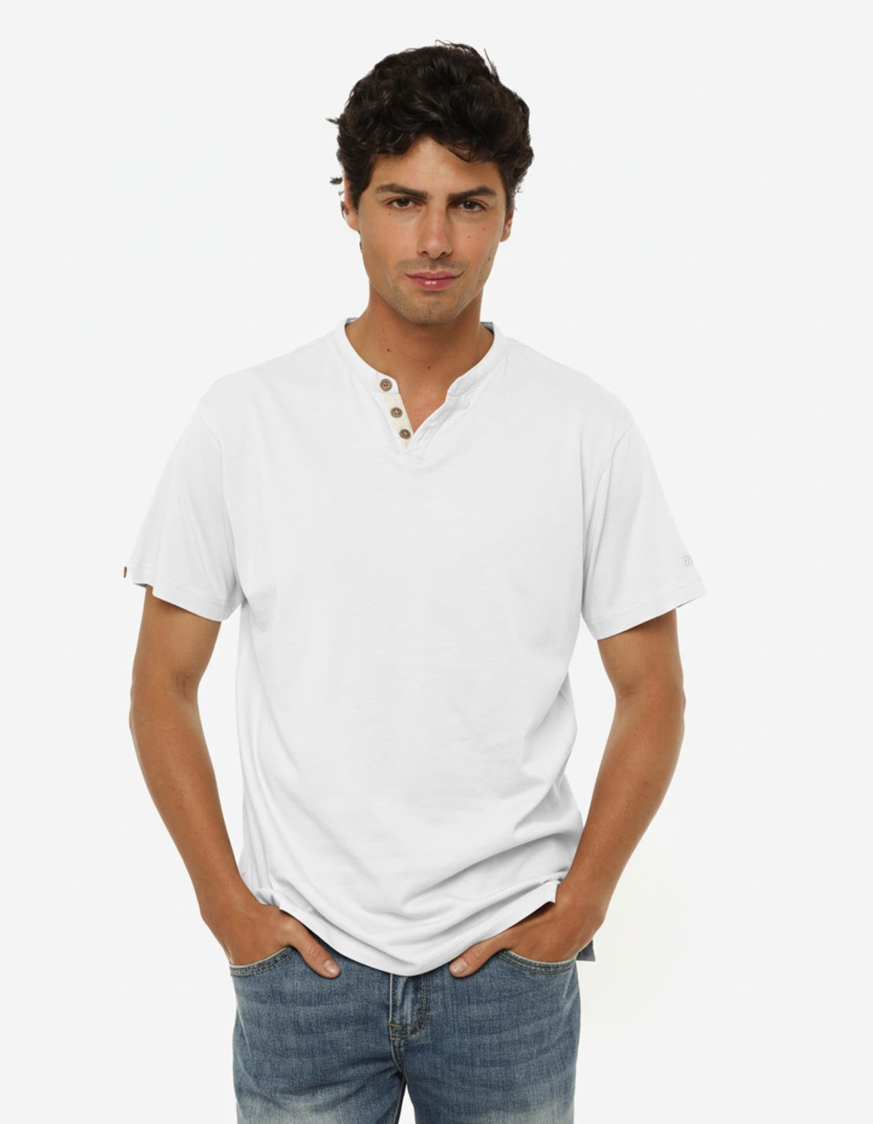 T-shirt cotone collo serafino, manica corta