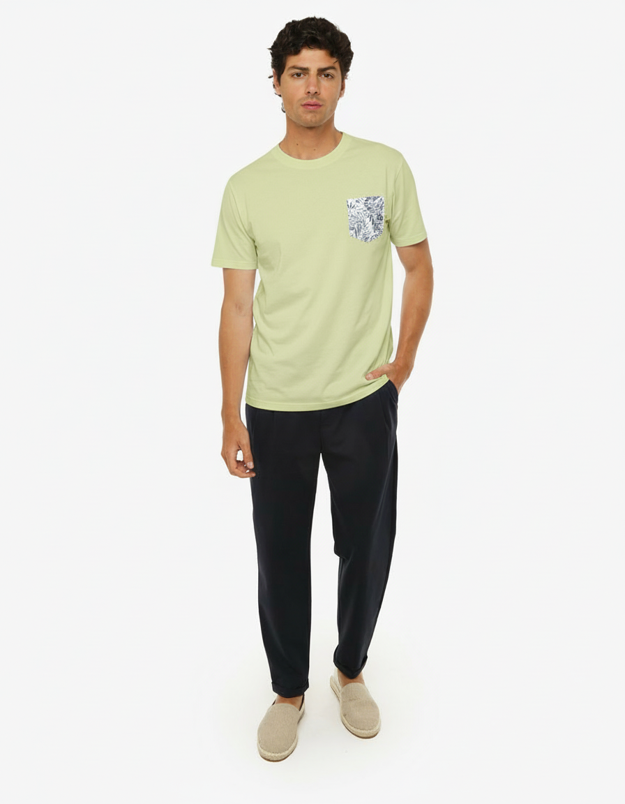 T-shirt con taschino floral