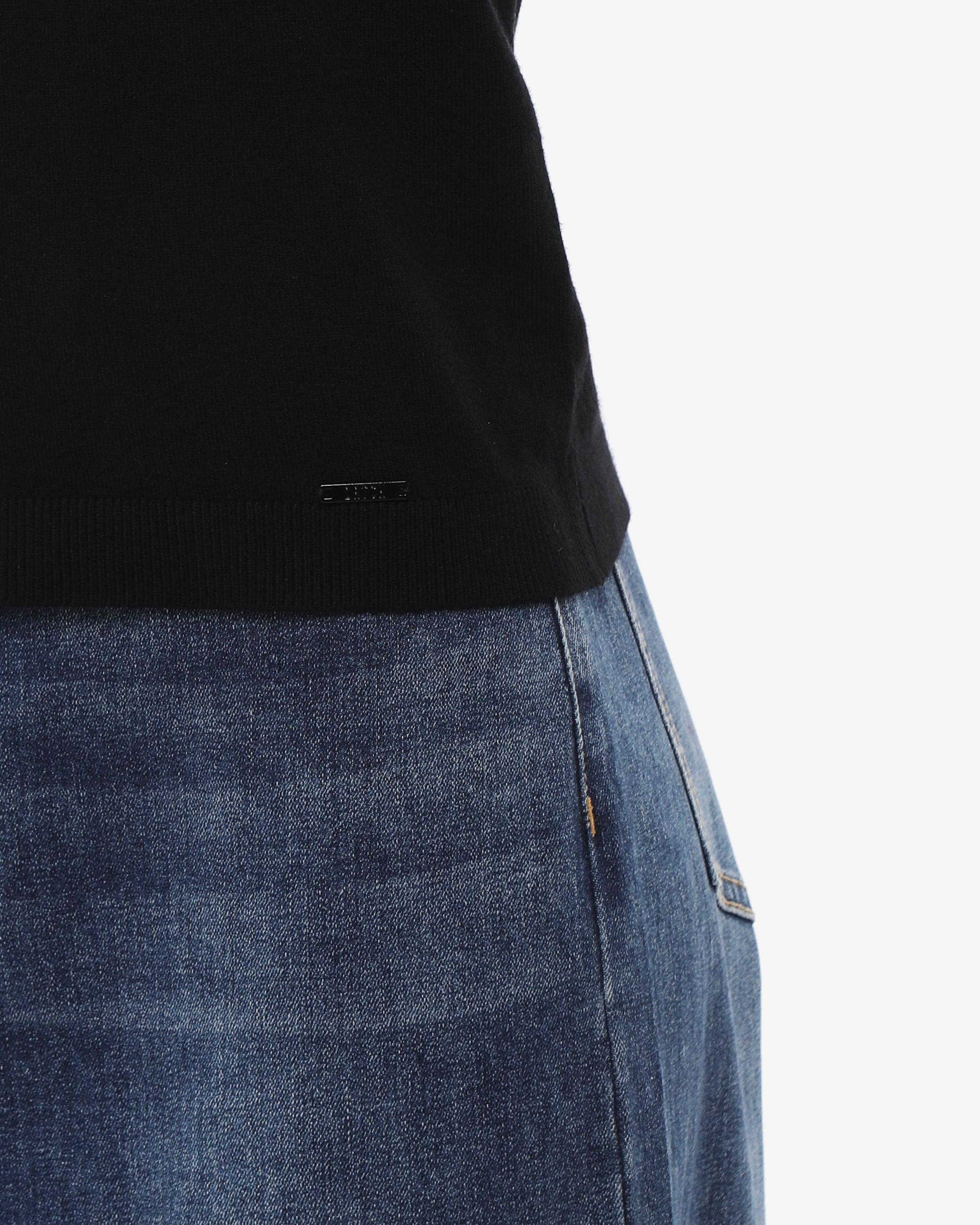 Maglia girocollo con collo a costine