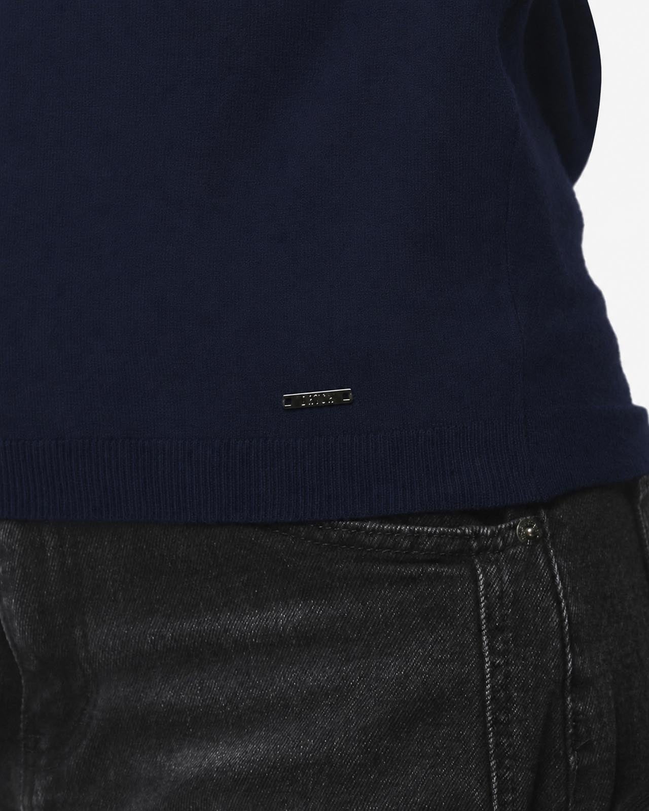 Maglia girocollo con collo a costine
