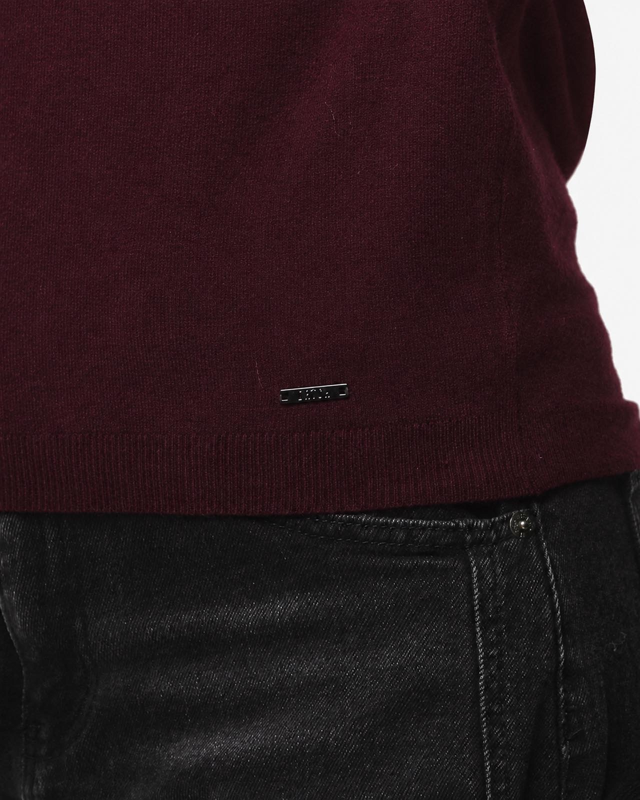 Maglia girocollo con collo a costine