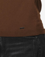 Maglia girocollo con collo a costine