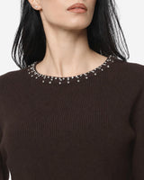 Maglia con strass al girocollo
