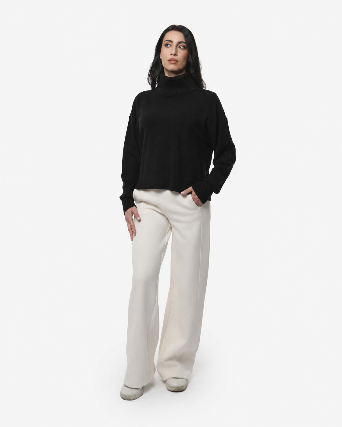Maglia a collo alto a maniche lunghe con strass