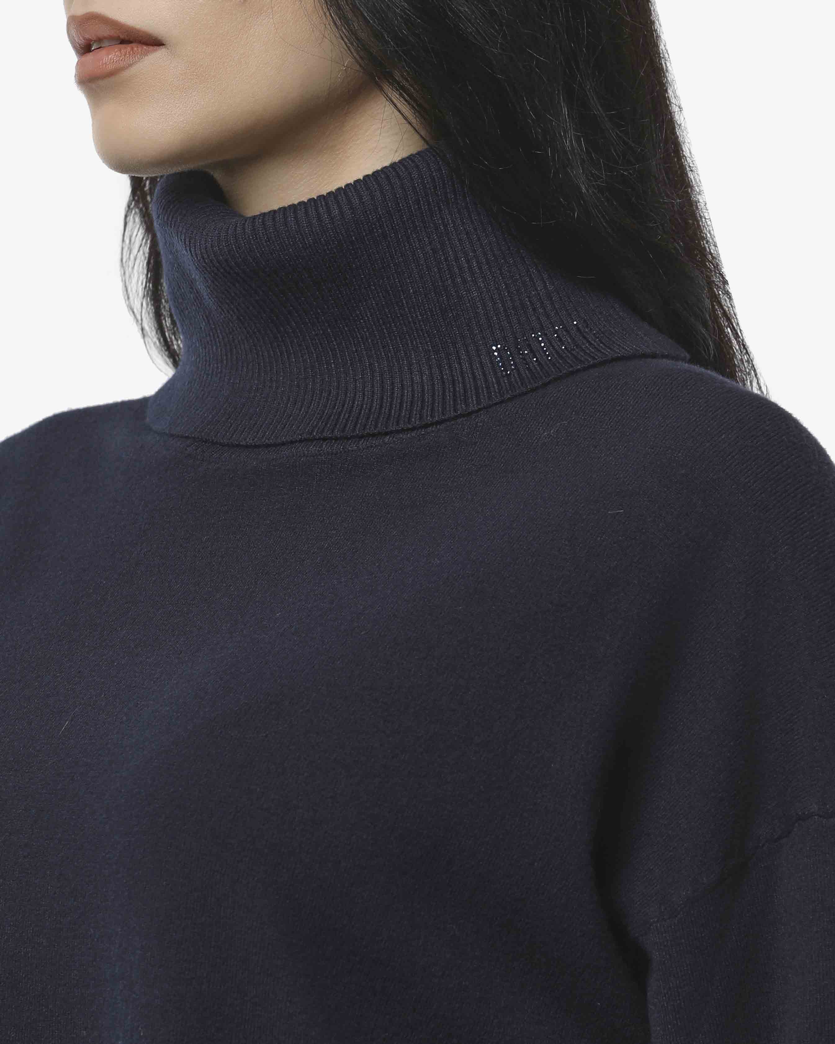 Maglia a collo alto a maniche lunghe con strass