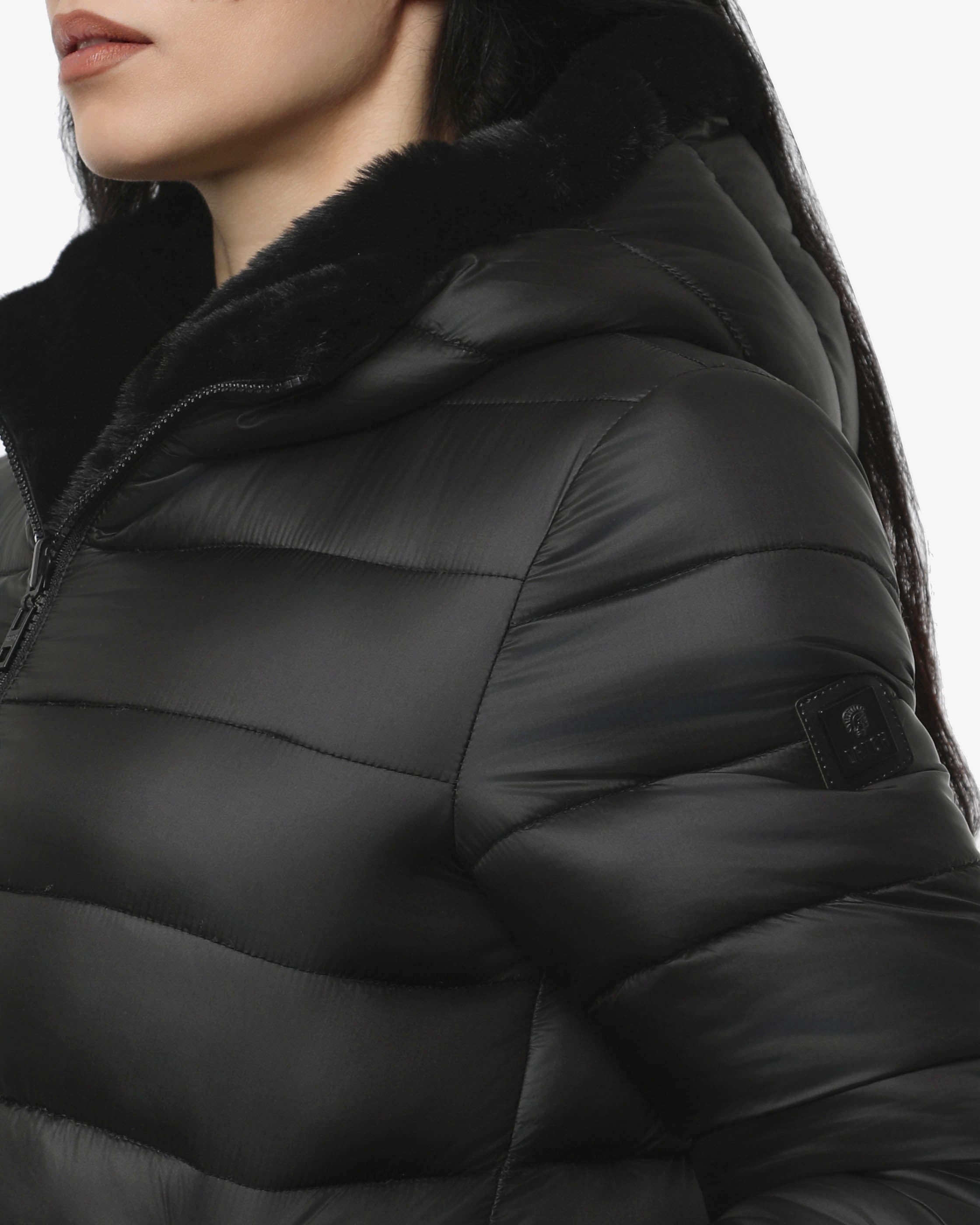 Giubbotto double face con cappuccio in nylon ed ecofur