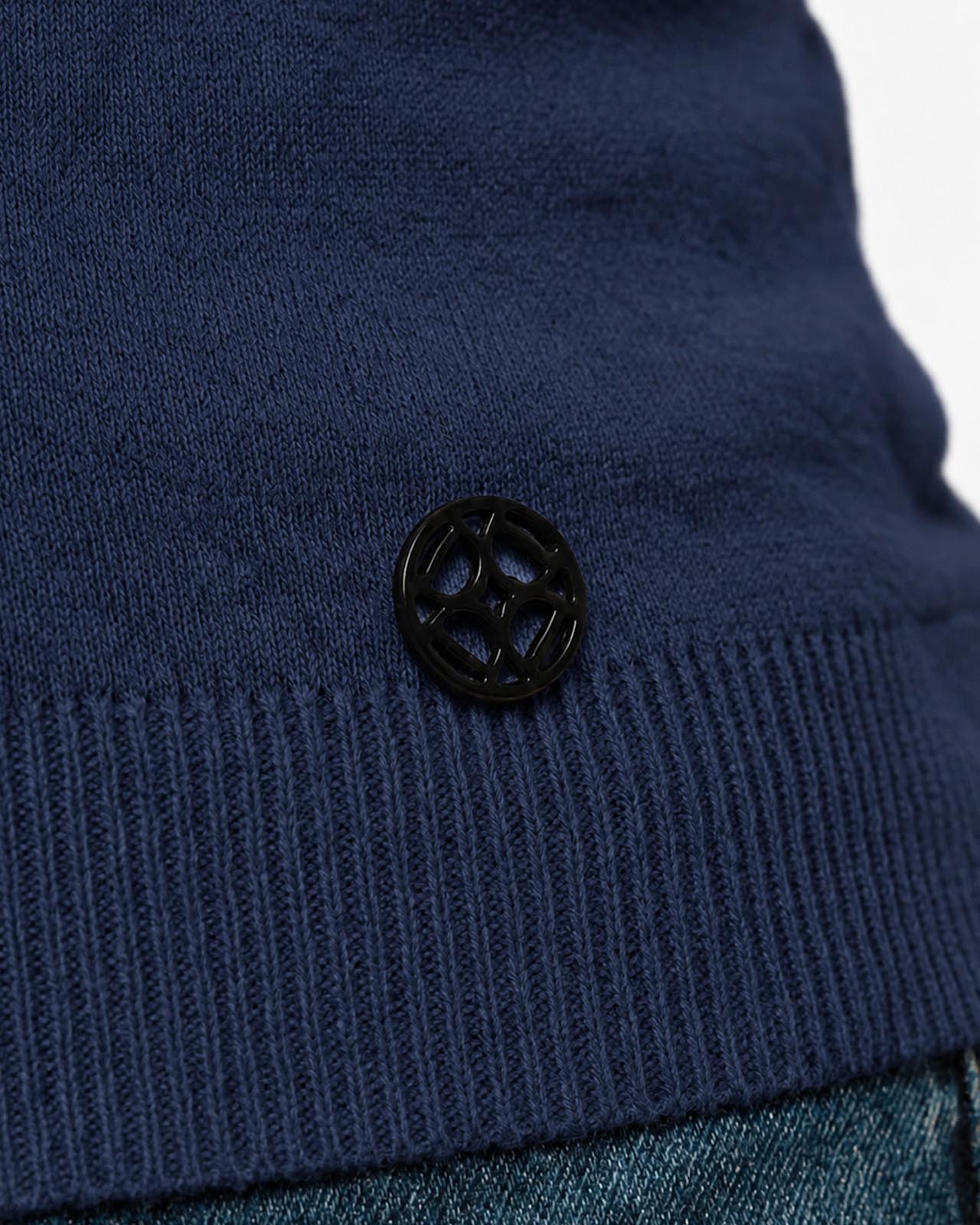 Maglia con collo polo e applicazione logo