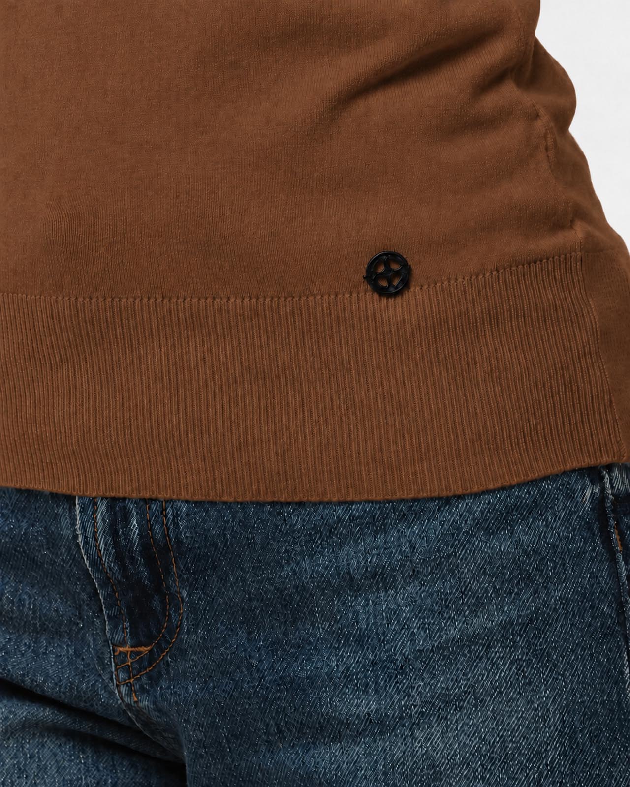 Maglia con collo polo e applicazione logo