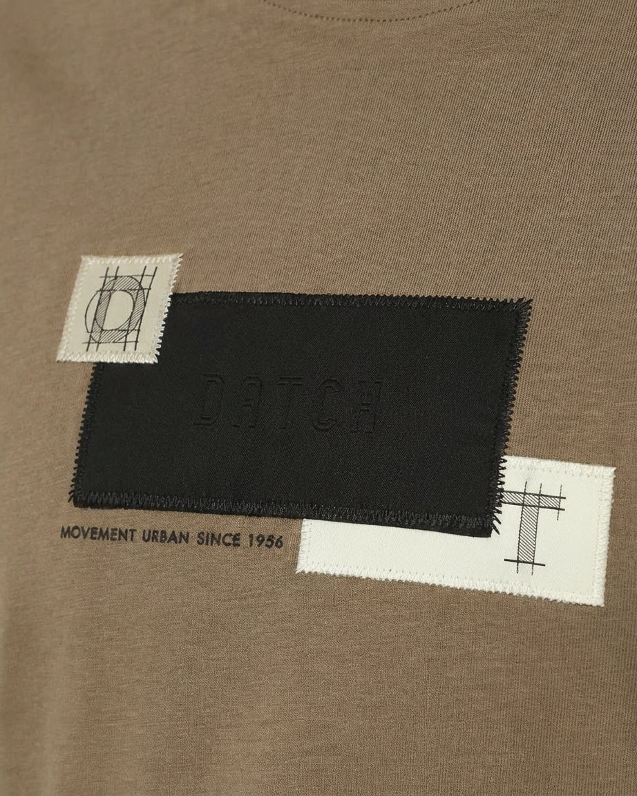 T-shirt movement urban