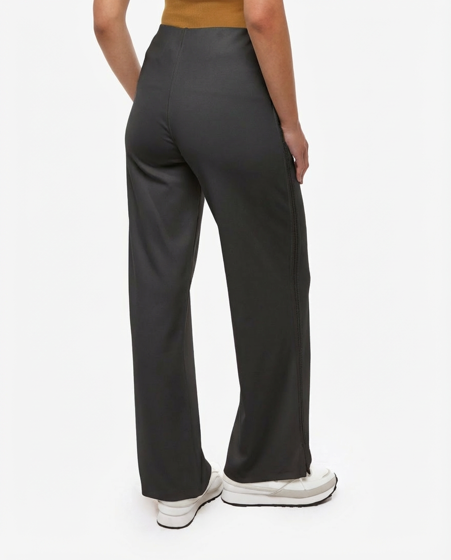 Pantaloni con strass taglio over in cotone stretch