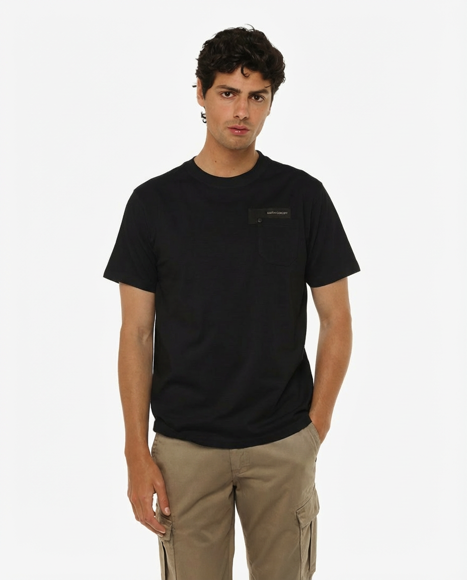T-shirt con taschino